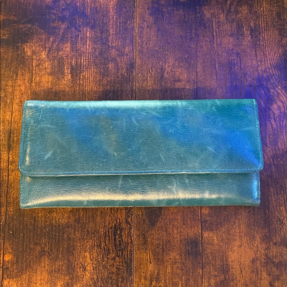 Hobo Teal Trifold Wallet Magnetic Closure w/ Attached Key Ring NWOT